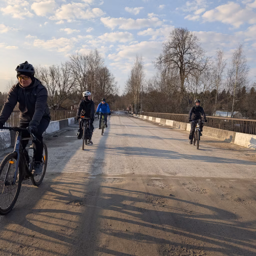 Фото с БК: Первый Весенний
