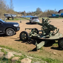 Фото с Ладожский памятник